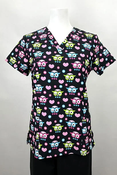 Revel Women's V-Neck Print Scrub Top | Owl HeartVNeckTopRuby